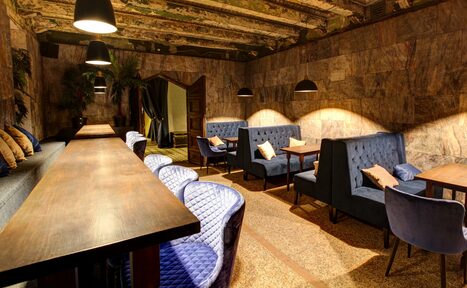 Арендовать roomin' at squat 3/4 Уникальное пространство в центре города