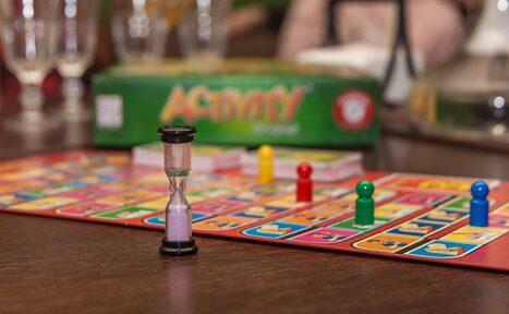 Арендовать Party Time (Пати Тайм). Камерный лофт с большим экраном и играми