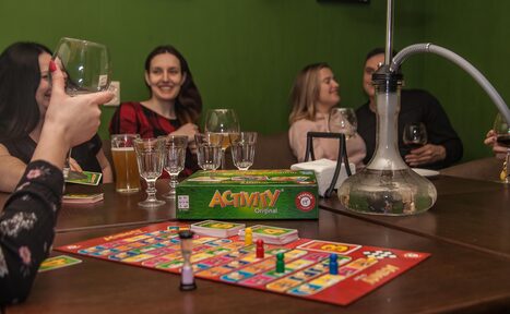 Арендовать Party Time (Пати Тайм). Камерный лофт с большим экраном и играми