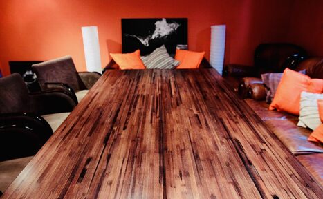 Арендовать Вип комната с с тв-панелью