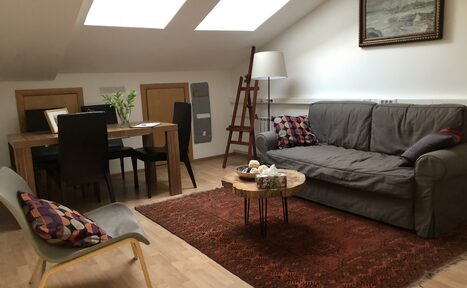 Арендовать Уютный кабинет на мансарде особняка