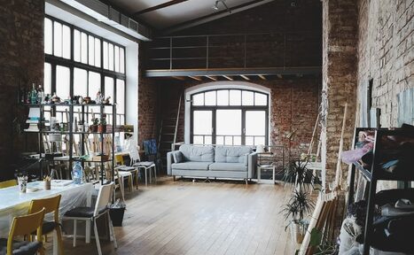 Арендовать Возьми Кисть Лофт художественной школы