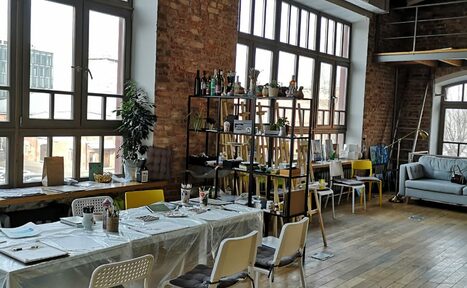 Арендовать Возьми Кисть Лофт художественной школы