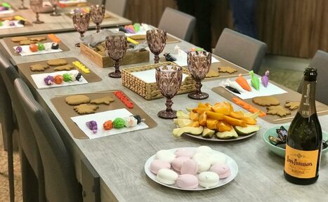 Арендовать Светлая лофт-студия с кухней