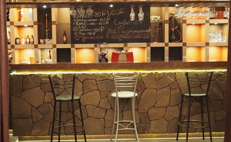 Арендовать Бар с танцполом и сценой