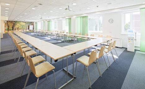 Арендовать SunFlower Park Отель