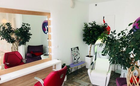 Арендовать Сдаётся VIP кабинет в Салоне красоты