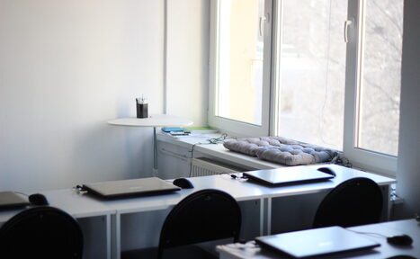 Арендовать MyAcademy Аудитория со столами