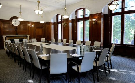 Арендовать Princes Gate Heritage Room 