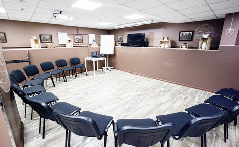 Арендовать Арбат Инн Уютный зал для проведения бизнес-встреч