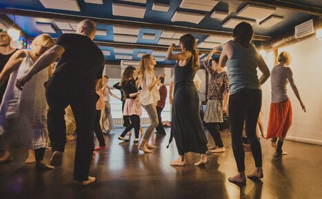 Арендовать Дом у моря Танцевальный зал