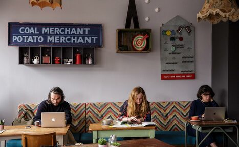 Арендовать Upstairs Room at Esquires Coffee Balham
