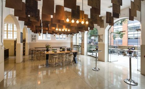 Арендовать Bench at The Goldsmiths' Centre