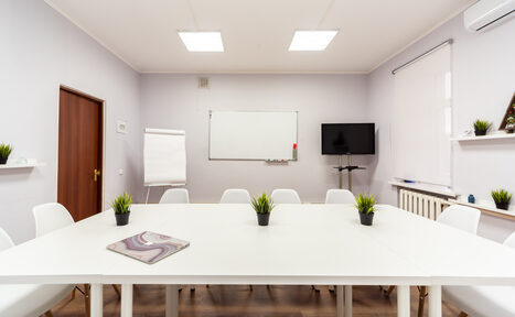 Арендовать EduLab. Светлый класс