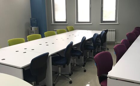 Арендовать Коворкинг Ioffice Зал с партами