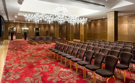 Арендовать Crystal Room 