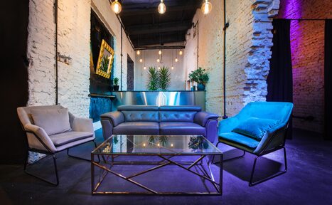 Арендовать Мультиформатное пространство с верандой