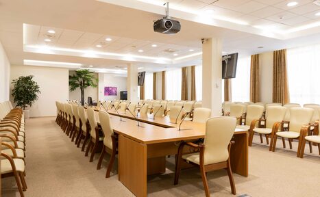 Арендовать Find Hall Укомплектованный конференц-зал в Дубне