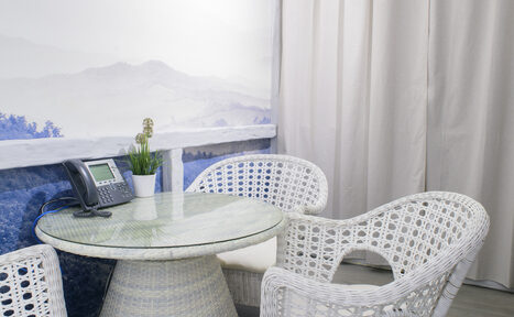 Арендовать Коворкинг ОАК24 Маленькая переговорная комната