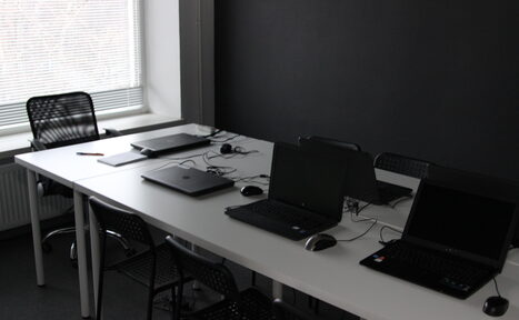 Арендовать MyAcademy Маленькая аудитория