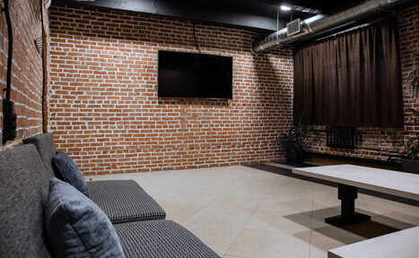 Арендовать Бизнес-центр Новослободский Лофт декорированный кирпичом