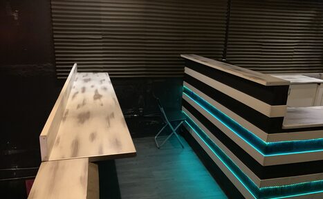 Арендовать Nii Универсальный лофт с зеркальной стеной