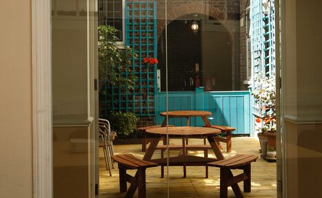 Арендовать Courtyard Room at London Jesus Centre