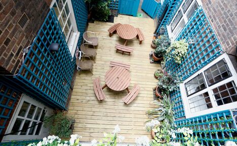 Арендовать Courtyard Room at London Jesus Centre