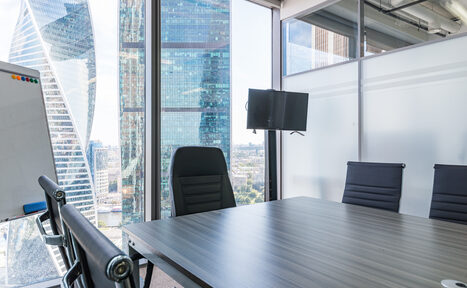 Арендовать Оборудованная переговорная в Москва-Сити