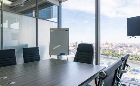 Арендовать Оборудованная переговорная в Москва-Сити