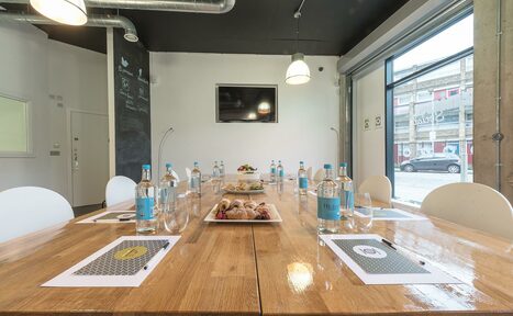 Арендовать Meeting Room at Jenius Social