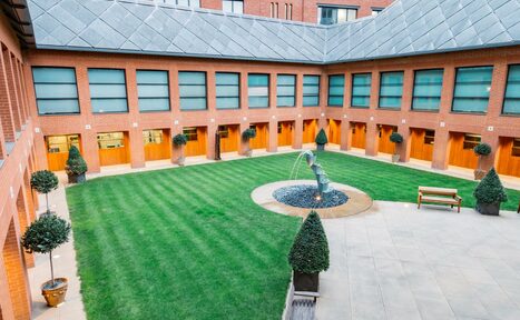 Арендовать Courtyard and Orangery at Haberdashers' Hall