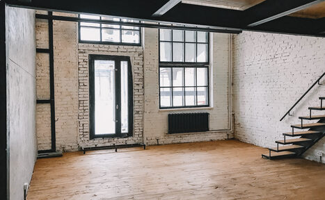 Арендовать Come In Loft Двухуровневый индустриальный лофт