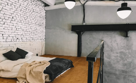 Арендовать Come In Loft Двухуровневый индустриальный лофт