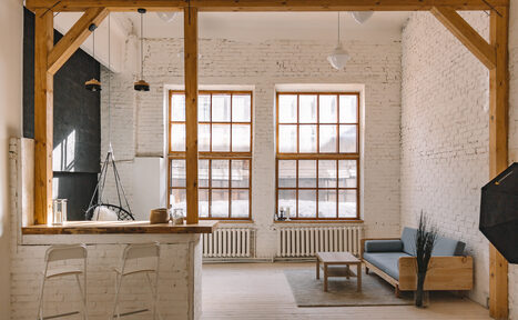 Арендовать Come In Loft. Белый лофт в скандинавском стиле