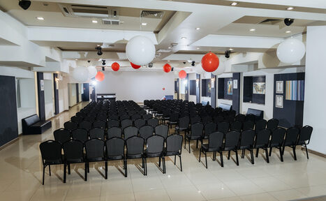 Арендовать Светлый лофт для конференций