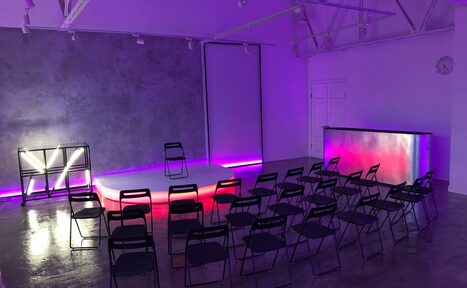 Арендовать Qweex Campus Неоновый лофт на Савеловской