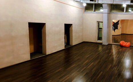 Арендовать Gusyaka Club Танцевальный зал с оборудованием