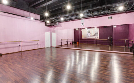 Арендовать Gusyaka Club Зал на Пушкинской для танцев и репетиций