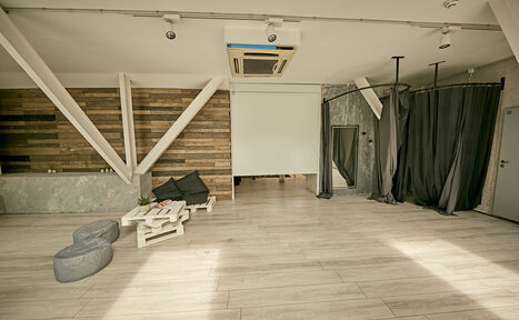 Арендовать Мансарда в центре города для деловых мероприятий