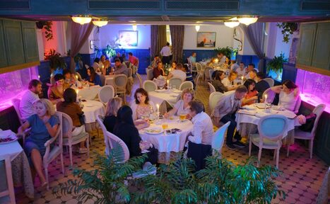 Арендовать Ресторан Владивосток. Банкетный зал со сценой