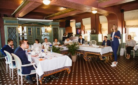 Арендовать Ресторан Владивосток. Банкетный зал с элегантным убранством