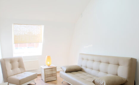 Арендовать Светлый кабинет с окном