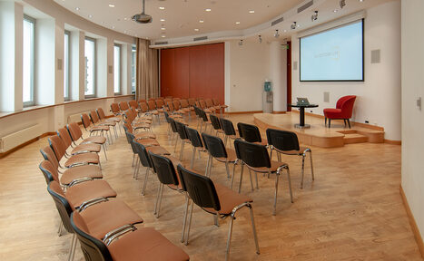 Арендовать Аудиториум Зал для лекций и презентаций