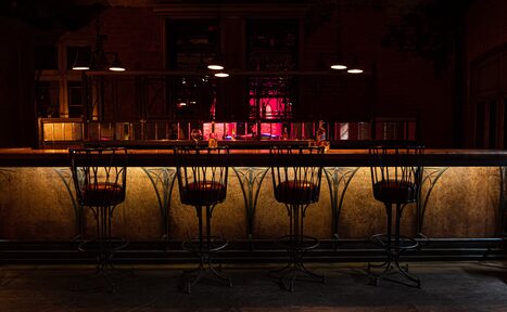 Арендовать Бар Chateau de Fantomas