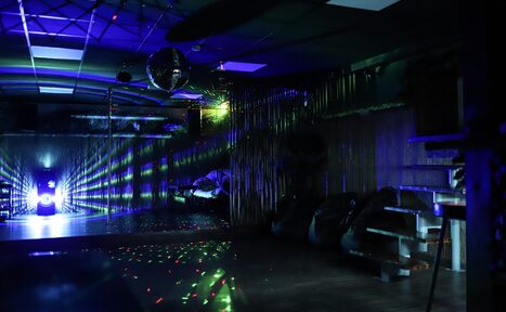 Арендовать Лофт в тропическом стиле