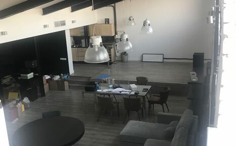 Арендовать Просторный лофт в центре Москвы