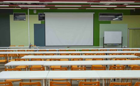 Арендовать Университет креативных индустрий Universal University
