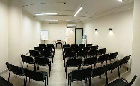 Арендовать Уник Зал с оборудованием