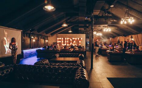 Арендовать Мультифункциональная площадка для отдыха